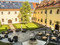 Hotel Klastrom Hotels in Gyor