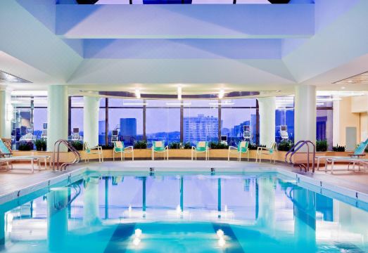 보스턴 메리어트 코플리 플레이스의 실내 수영장