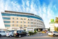 Holiday Inn MUSCAT AL SEEB by IHG - Parkering