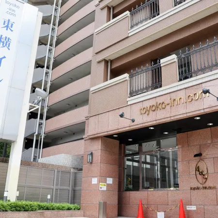 Toyoko Inn Osaka Tsuruhashi Ekimae Отели рядом с достопримечательностью «Шитеннодзи (Храм)»