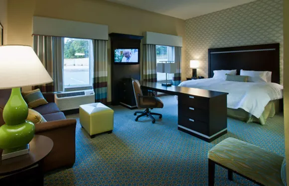 丹尼森歡朋套房酒店