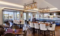 Balboa Bay Resort - breakfast