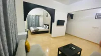 Al Multaqa Hotel