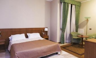 Hotel Clementi - Housity