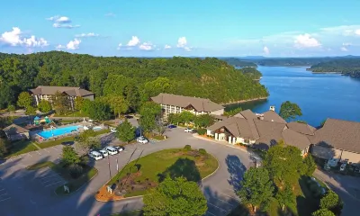 Dale Hollow Lake State Resort Park Hotels in Cumberland County