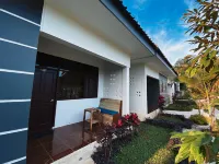 Nirvana Hotel Tetebatu Hotel dekat Alfamart Wanasaba