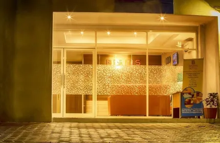 Hotel Bisnis Отели в г. Тимика