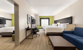 Holiday Inn Express & Suites Shawnee I-40