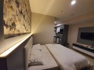Grand Kamala Lagoon by Delaro Property Hôtels à : South Bekasi
