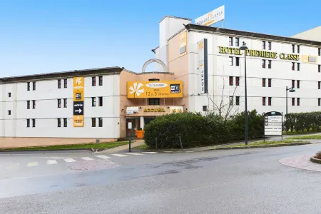 Premiere Classe Marne la Vallee - Saint Thibault des Vignes Отели в г. Сен-Тибо-Де-Винь