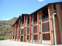 Alberg les Estades Hotels in Senterada