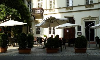 Harmonie - Near to The Basilica