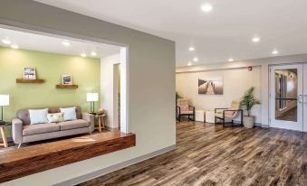 WoodSpring Suites Plano - North Dallas