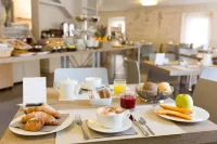 Pace 1954 Hotel - servizio colazione