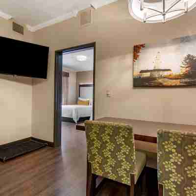 Best Western Premier Bridgewood Resort Hotel Rooms