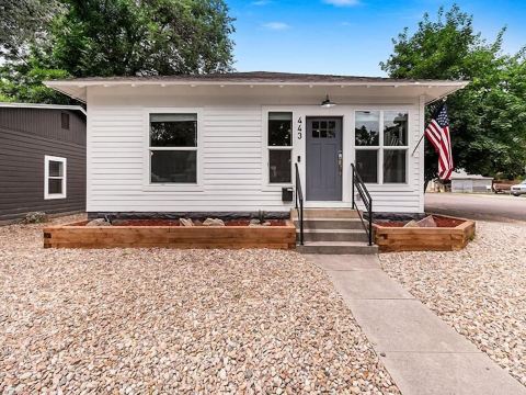 Cozy Chic Home in Downtown Loveland!