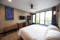 Dhigurah Cottage Hotels in Vakarufalhi