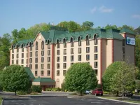 Country Cascades Waterpark Resort Hotels near DXL Big + Tall Outlet
