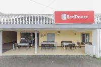 RedDoorz at CBR Residence Blimbing