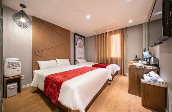 1. 서귀포 룩스호텔..