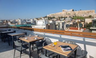 Acropolis Golden Suites by Ghh