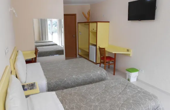 坎託達裏維埃拉酒店