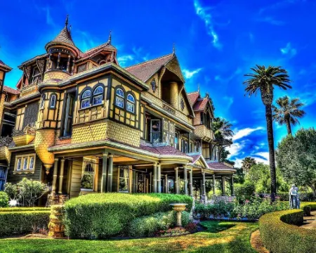 ダブルツリー バイ ヒルトン キャンベル - プルーンヤード プラザ キャンベルのホテル