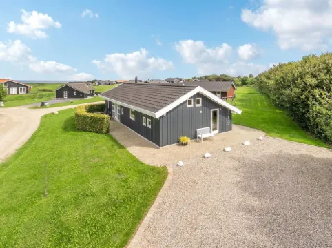 "Deline" - 250m from the Sea