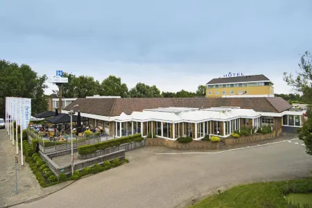 Hotel de Zoete Inval Haarlemmerliede Отели в г. Zwanenburg