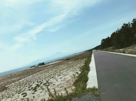 L'Atelier Yonago Отели рядом с достопримечательностью «Kaike Hot Spring Shrine»