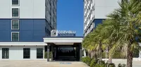Cozy Blu Suvarnabhumi 수완나품 공항 주변 호텔