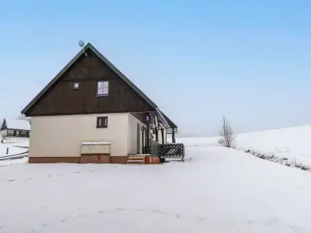 Holiday Hill 41 Отели в г. Черни Дул