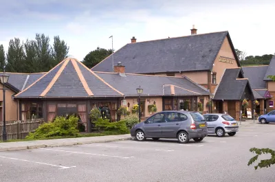 Premier Inn Dundee (Monifieth) Hotels near Carnoustie Church