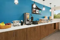 Days Inn by Wyndham Kingston - sarapan