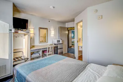 梅諾莫尼6號汽車旅館 Wakanda Water Park附近的飯店