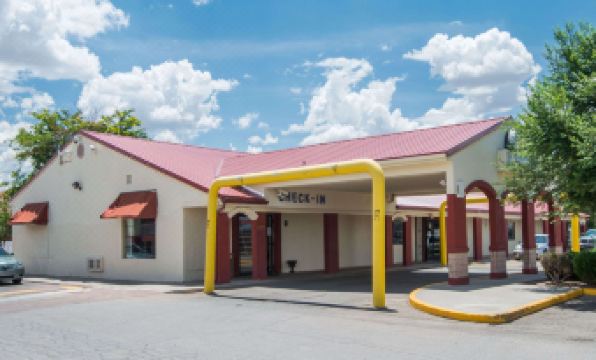Days Inn by Wyndham Gallup