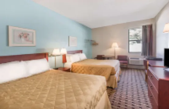 Super 8 by Wyndham Knoxville Downtown Area
