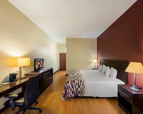 Red Roof Inn Hendersonville Hotels in Henderson County