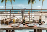 The Fives Oceanfront Puerto Morelos