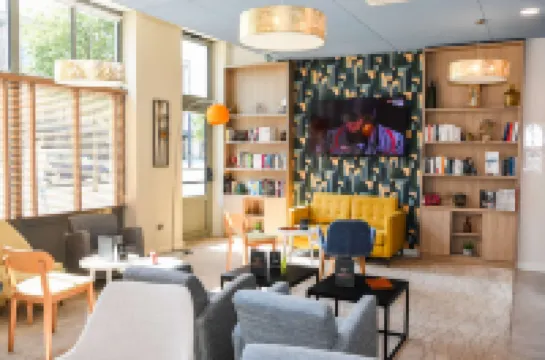 เบสท์ เวสเทิร์น พลัส ลอ อาฟร์ ซ็นทร์ การ์