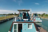 Tranquil Marina Azzurra Resort House boat 2 camere da letto 6 posti letto Hotel in zona Ecopiazzola Comune di Sedegliano
