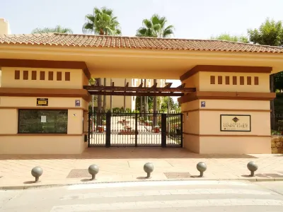 Beautiful Flat Near Golf Courses with Sea Views