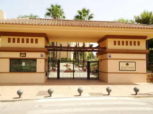 Beautiful Flat Near Golf Courses with Sea Views