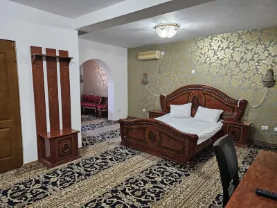 Pensiunea Crown Royal Hotel in zona Cittadella di Alba Carolina