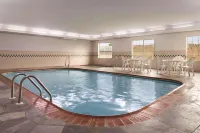 Country Inn & Suites by Radisson, Michigan City, IN - Pools