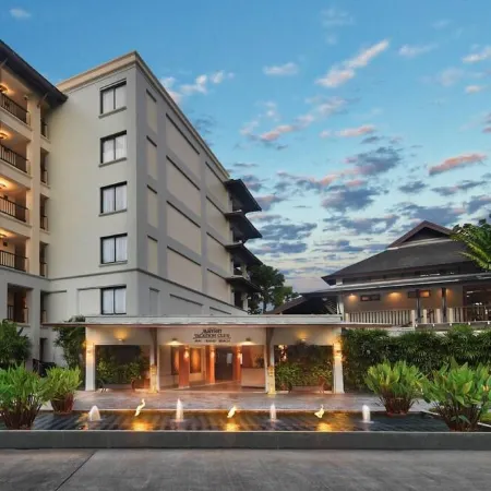 Marriott's Mai Khao Resort - Phuket Отели рядом с достопримечательностью «Пляж Сай-Кео»