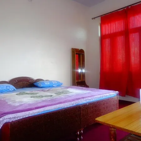 Goroomgo Snow View Guest House Kausani