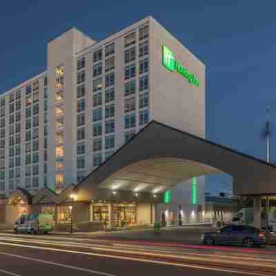 Holiday Inn Portland-by the Bay Hotel Exterior