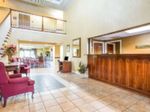 Quality Inn & Suites Canton, GA Hotels in Canton