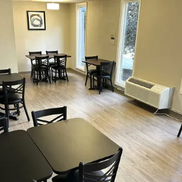 Magnuson Hotel Detroit Airport